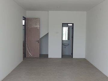 Ruko Baru 3 Lt Hive Spark South Lippo Cikarang Strategis Jalan Utama
