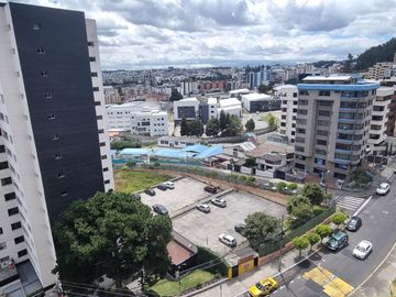 DEPARTAMENTO EN VENTA  - BATÁN ALTO - AVENIDA GASPAR VILLARROEL - 6 DE DICIEMBRE