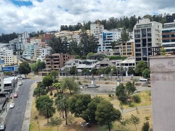 DEPARTAMENTO EN VENTA  - BATÁN ALTO - AVENIDA GASPAR VILLARROEL - 6 DE DICIEMBRE