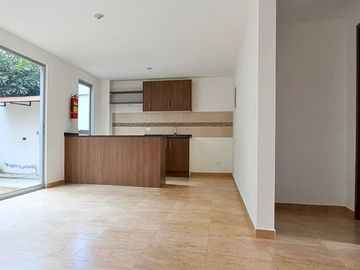 CASA VIP EN VENTA - USHIMANA - VALLE DE LOS CHILLOS