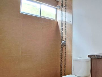 CASA VIP EN VENTA - USHIMANA - VALLE DE LOS CHILLOS