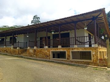 VENTA DE CASA CAMPESTRE  ID 781