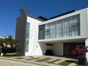 CASA EN VENTA PARQUE ANAHUAC