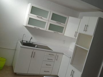 CASA HABITACION DE 2 NIVELES, EXCELENTE UBICACIÓN  (HACIA LA SALIDA A LEON)