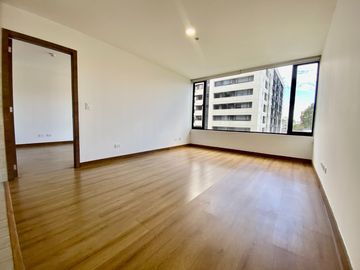 Suite en Venta en Espectacular Edificio La Recoleta Catalina Aldaz y Eloy Alfaro Quito Ecuador