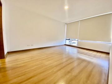 Suite en Venta en Espectacular Edificio La Recoleta Catalina Aldaz y Eloy Alfaro Quito Ecuador