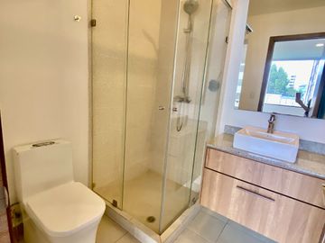 Suite en Venta en Espectacular Edificio La Recoleta Catalina Aldaz y Eloy Alfaro Quito Ecuador
