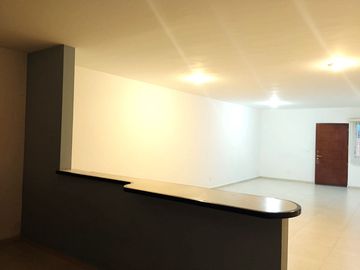 Departamento en Venta en Colinas del Parque con Espacios muy amplios.