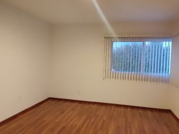Departamento en Venta en Colinas del Parque con Espacios muy amplios.