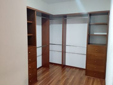 Departamento en Venta en Colinas del Parque con Espacios muy amplios.