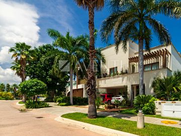 Casa en Venta, Zona Hotelera, Cancún, Quintana Roo.
