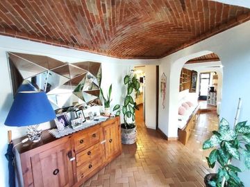 Casa colonia en venta con alberca común en Tequisquiapan