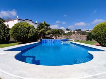 Casa colonia en venta con alberca común en Tequisquiapan
