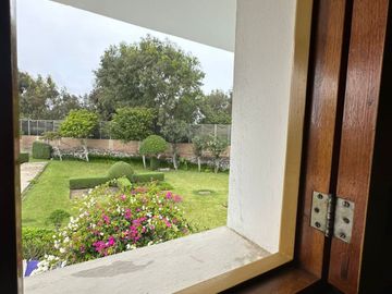 HERMOSA CASA EN 2,630 m2 LA ENCANTADA DE VILLA