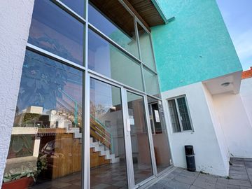 Edificio Comercial de 2 Plantas, Versátil Para Diferentes Giros y Expansión Ags (GILDA)