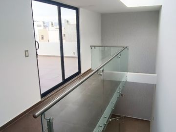 Casa en venta de 4 recamaras en Paseos de la Herradura al sur de Pachuca
