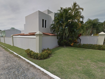 Venta de Hermosa Casa, Residencial la Jolla, Manzanillo, Col.