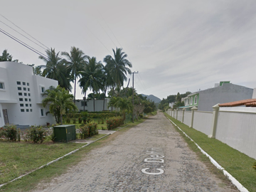 Venta de Hermosa Casa, Residencial la Jolla, Manzanillo, Col.