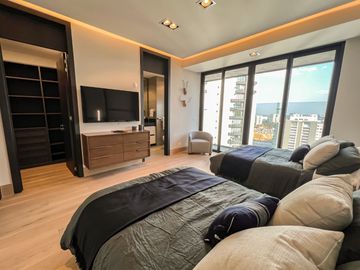 Departamento En Venta En Bosque Real Residence, 3 Recámaras, Vista Al Campo De Golf