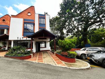 VENDO CASA EN LA FLORESTA