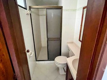 VENDO CASA EN LA FLORESTA