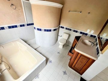 VENDO CASA EN LA FLORESTA