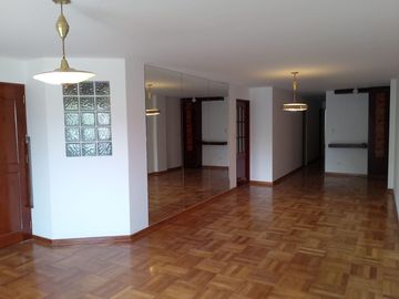 ALQUILER departamento frente a parque en SAN BORJA ideal para familias jóvenes.