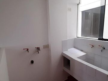 ALQUILER departamento frente a parque en SAN BORJA ideal para familias jóvenes.