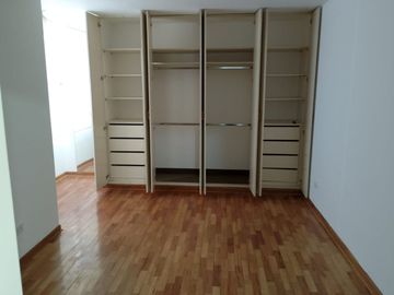ALQUILER departamento frente a parque en SAN BORJA ideal para familias jóvenes.