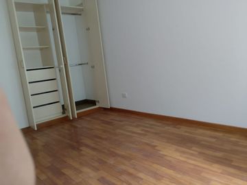 ALQUILER departamento frente a parque en SAN BORJA ideal para familias jóvenes.
