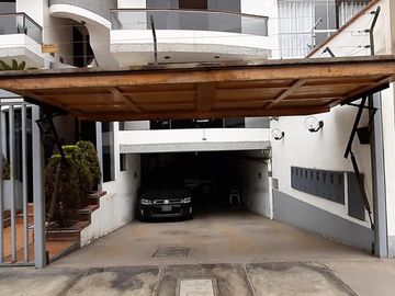 ALQUILER departamento frente a parque en SAN BORJA ideal para familias jóvenes.
