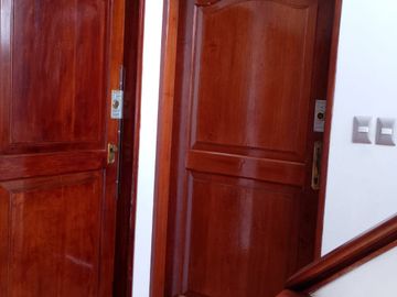 ALQUILER departamento frente a parque en SAN BORJA ideal para familias jóvenes.