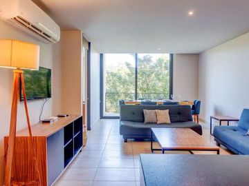 Departamento de 3 habitaciones amueblado frente al parque La Ceiba en Playa del Carmen