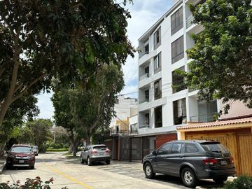 Acogedor Departamento 01 dorm. Dúplex 75 m²  Magdalena del Mar límite con San Isidro