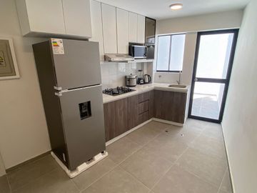 Venta De Bello Duplex De Estreno Con Balcon En Salmanca De Monterrico Ate