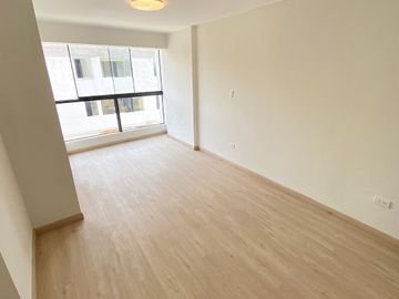 Venta De Bello Duplex De Estreno Con Balcon En Salmanca De Monterrico Ate