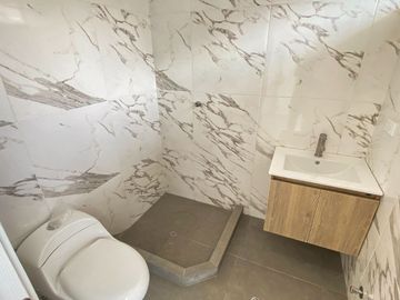 Venta De Bello Duplex De Estreno Con Balcon En Salmanca De Monterrico Ate