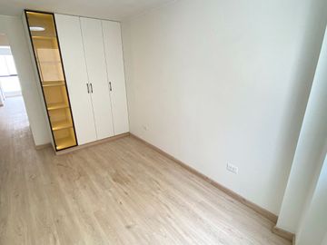 Venta De Bello Duplex De Estreno Con Balcon En Salmanca De Monterrico Ate