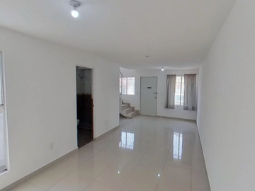 CASA, INCREIBLE OPORTUNIDAD EN REAL DEL CID, TECAMAC