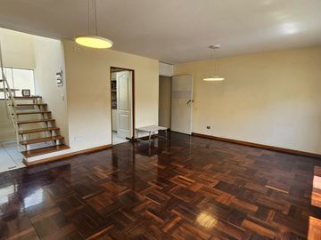 VENTA DEPARTAMENTO 4TO PISO + AIRES + COCHERA EN SURCO