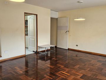 VENTA DEPARTAMENTO 4TO PISO + AIRES + COCHERA EN SURCO