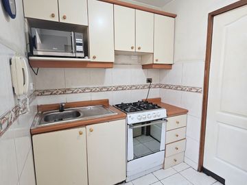 VENTA DEPARTAMENTO 4TO PISO + AIRES + COCHERA EN SURCO
