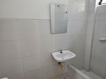 VENTA DEPARTAMENTO 4TO PISO + AIRES + COCHERA EN SURCO