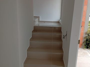 Casa para la venta duplex nueva, sector Galicia