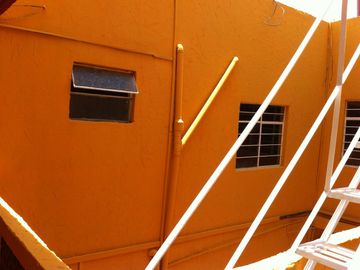 Excelente CASA Familiar
