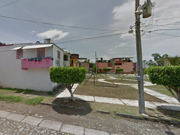 CASA EN TAPACHULA CHIAPAS FRACC RUISEÑORES REMATE BANCARIO SK02