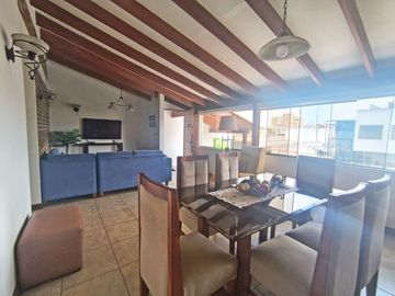 Se Vende Amplio Departamento Dúplex en Surco
