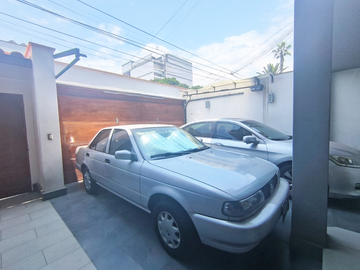Se Vende Amplio Departamento Dúplex en Surco