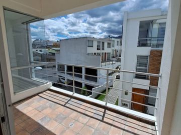 VENTA CASA SAN ISIDRO EL INCA QUITO CENTRO NORTE
