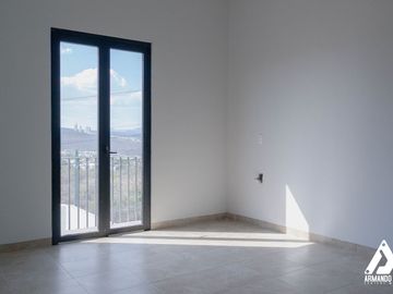 Casa en VENTA o RENTA en Bosques del Refugio. CON 4 RECAMARAS.